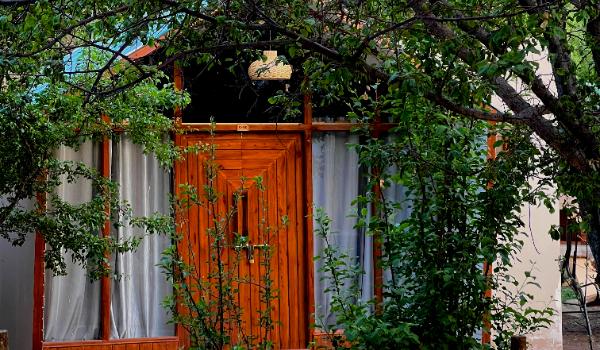 Luxury Rustic Cabins EP